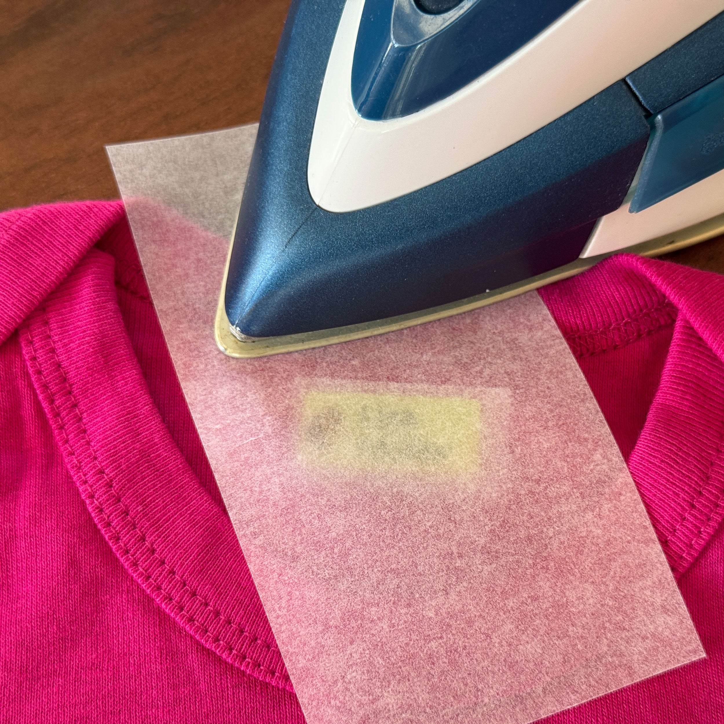 Bügeletiketten mit Namen (30x13 mm 225 Stück zum Aufbügeln) - adressaufkleber-fabrik.de