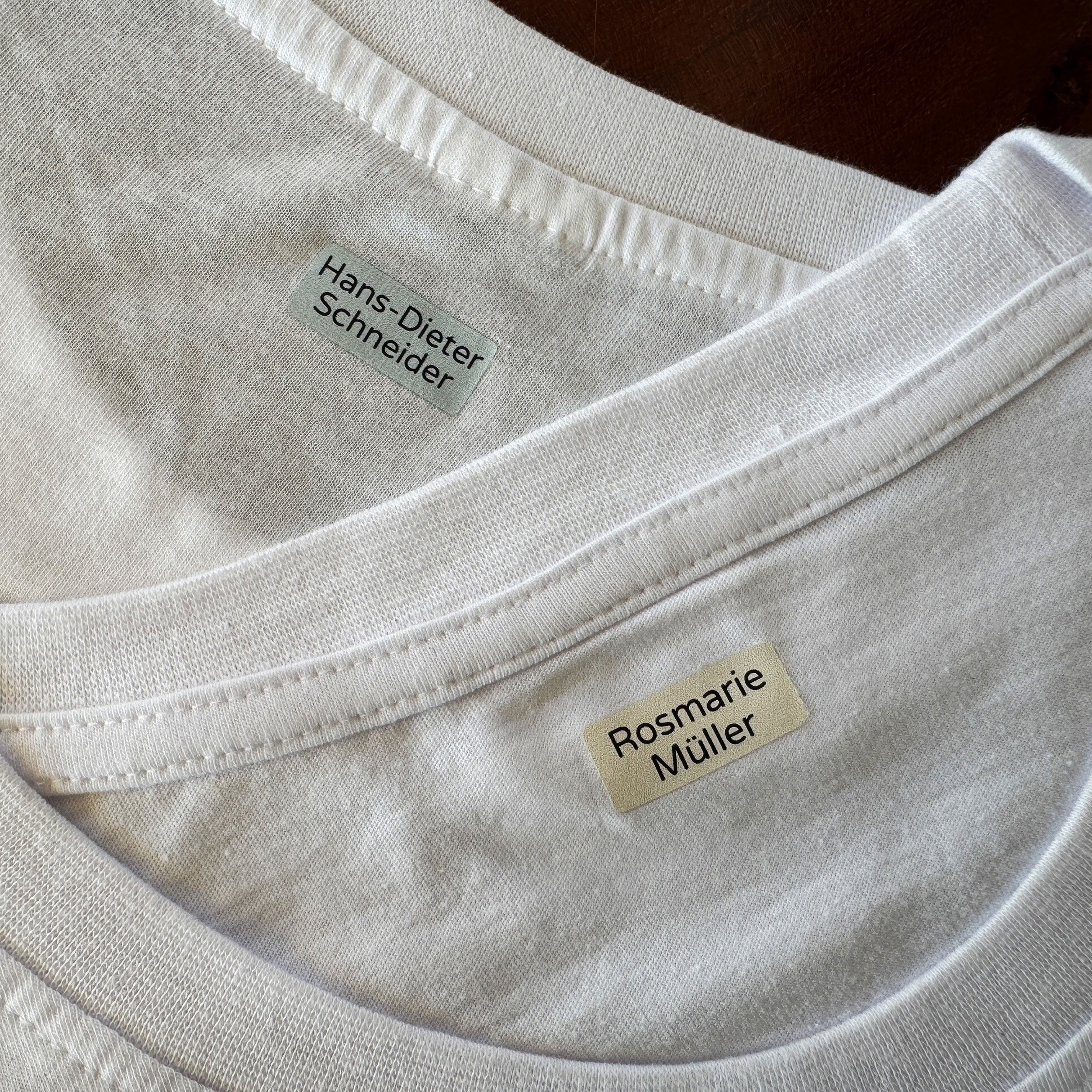 225 Stück Bügeletiketten für Senioren im Altenheim / Pflegeheim / 30x13 mm - adressaufkleber-fabrik.de