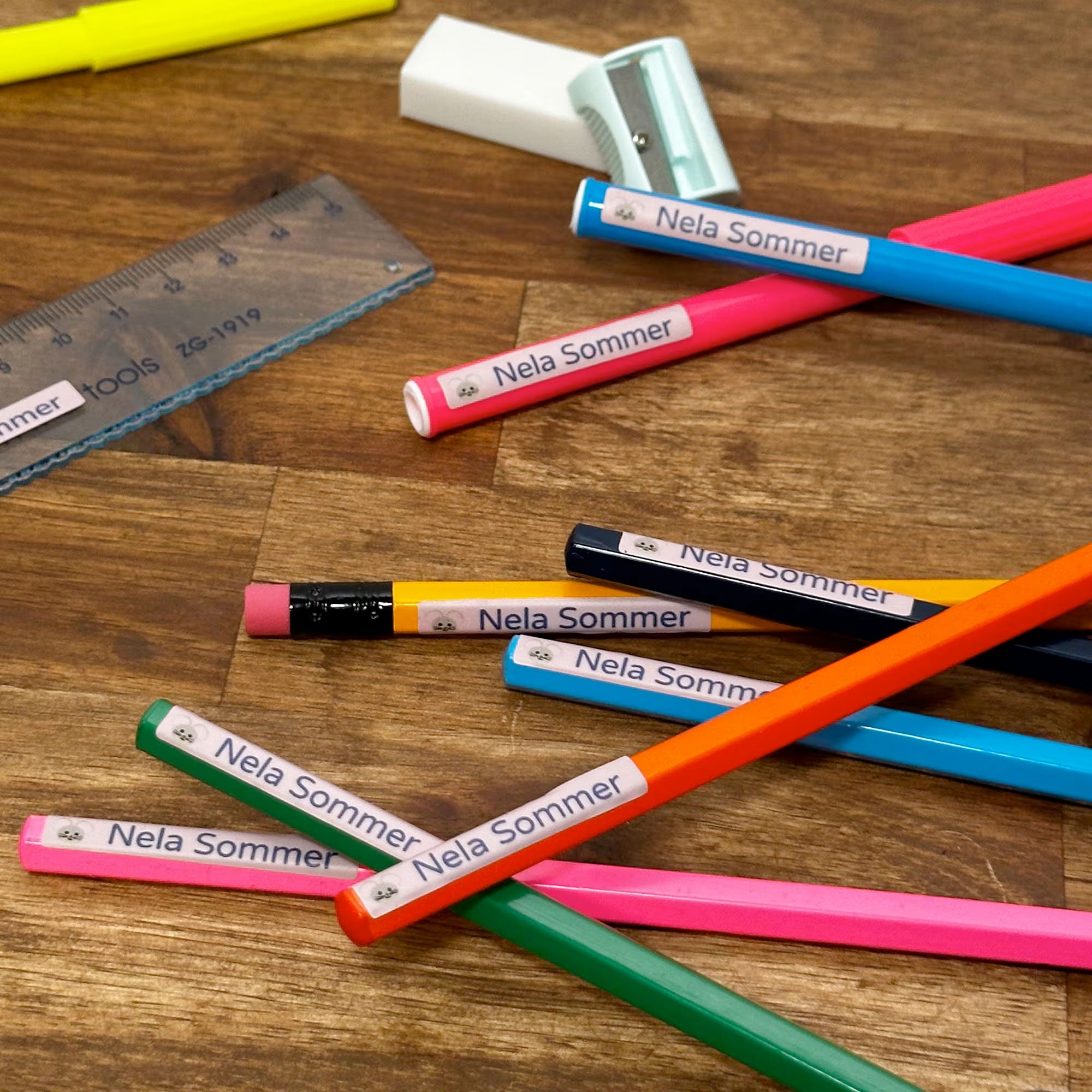 Mini Namensaufkleber / Stiftaufkleber für Kinder Größe XS (215 Aufkleber 40x6 mm) - adressaufkleber-fabrik.de