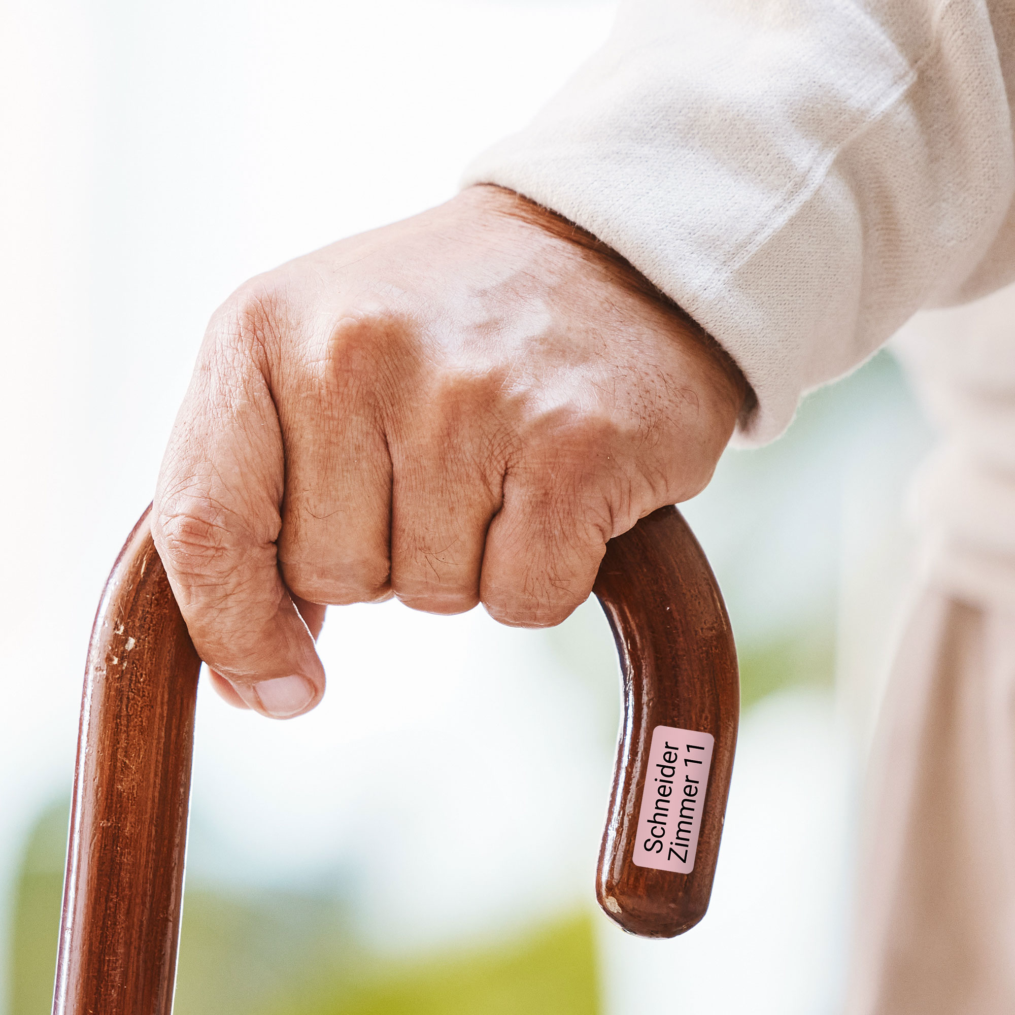 225 Stück Kleine Namensaufkleber 2-zeilig für Senioren (30x13 mm) - adressaufkleber-fabrik.de